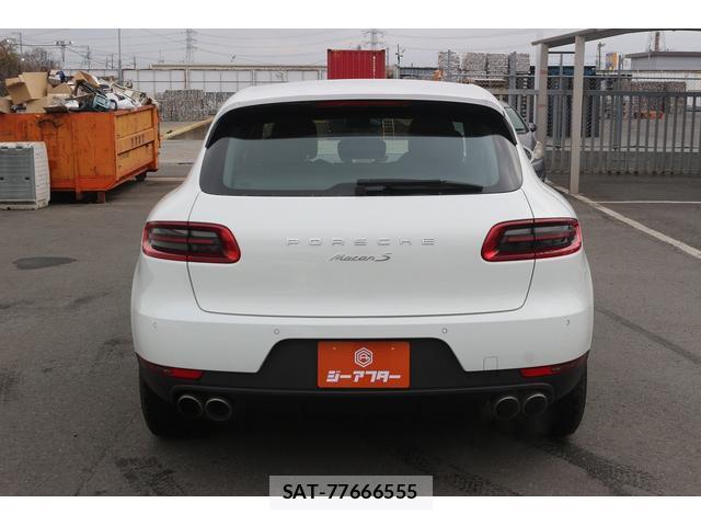 Porsche MACAN 2014-12 7809492-12
