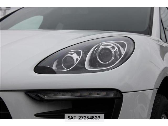 Porsche MACAN 2015-08 7809500-12