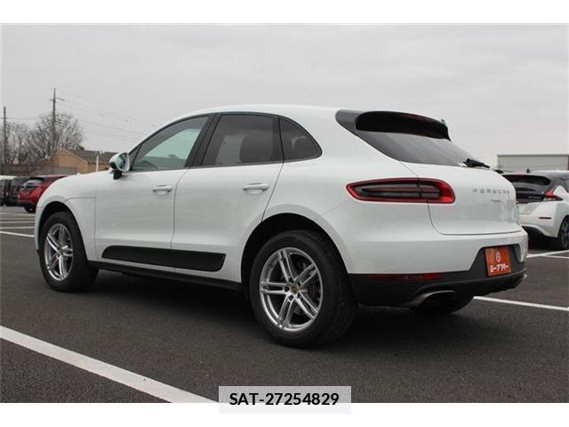 Porsche MACAN 2015-08 7809500-15