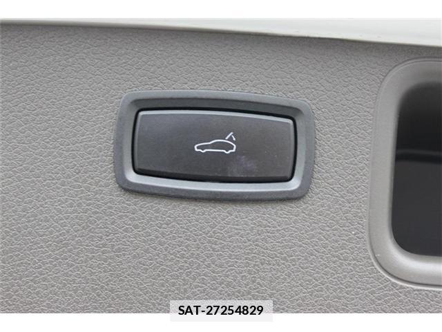 Porsche MACAN 2015-08 7809500-6