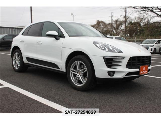 Porsche MACAN 2015-08 7809500-7