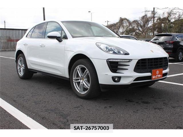 Porsche MACAN 2015-06 7809501-7