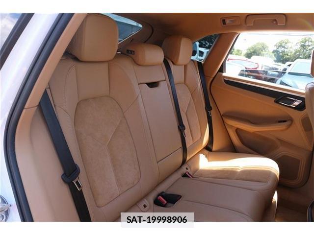 Porsche MACAN 2015-12 7809516-14