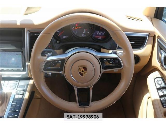 Porsche MACAN 2015-12 7809516-15