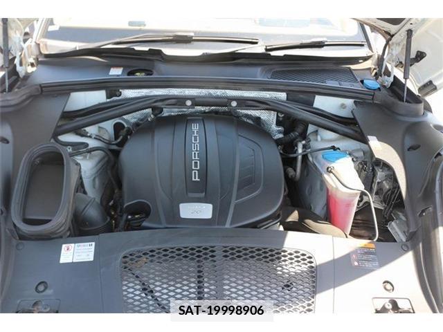 Porsche MACAN 2015-12 7809516-18