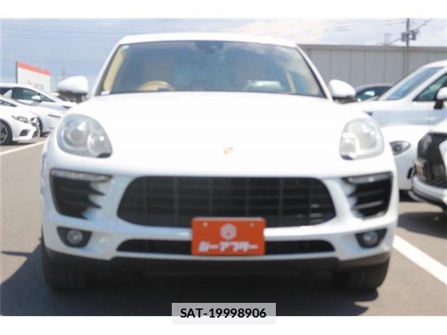 Porsche MACAN 2015-12 7809516-6