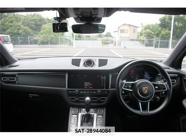 Porsche MACAN 2020-03 7809526-16