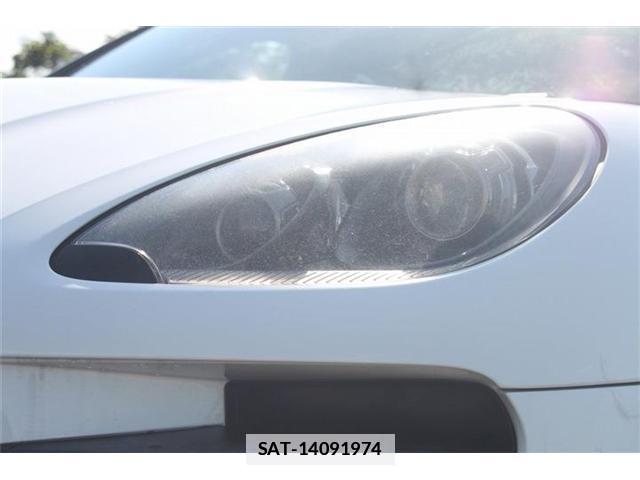 Porsche MACAN 2015-08 7809527-10