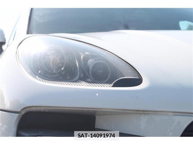 Porsche MACAN 2015-08 7809527-8