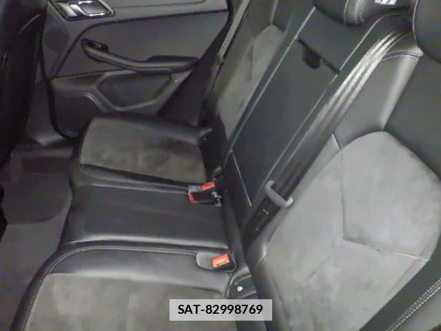 Porsche MACAN 2018-06 7810414-3