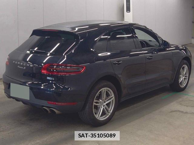 Porsche MACAN 2015-12 7811060-1