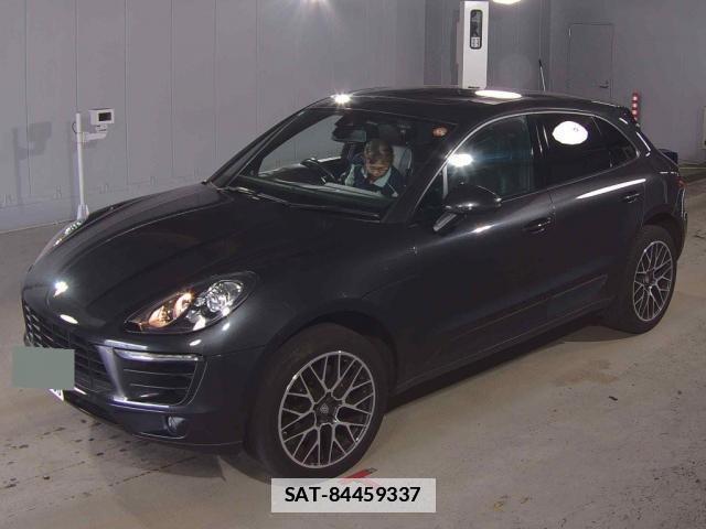 Porsche MACAN 2018-05 7811165-4