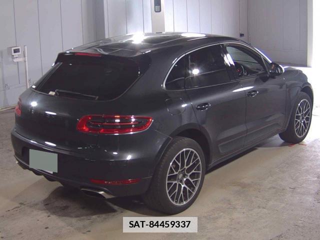 Porsche MACAN 2018-05 7811165-5