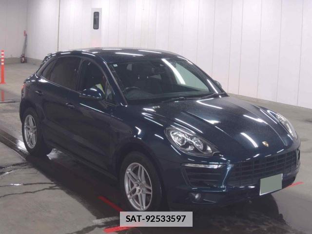 Porsche MACAN 2016-06 7811203-0