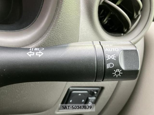 Nissan MARCH 2017-05 7793026-15