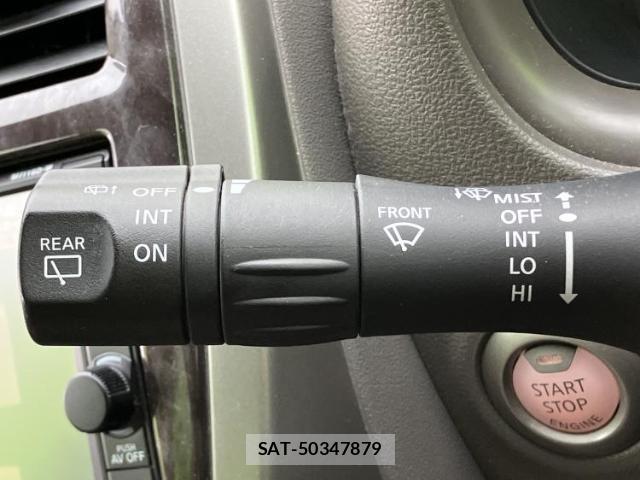 Nissan MARCH 2017-05 7793026-16