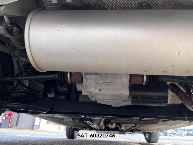 Nissan MARCH 2016-11 7796727-12