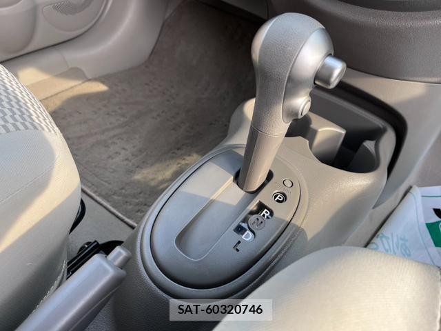 Nissan MARCH 2016-11 7796727-17