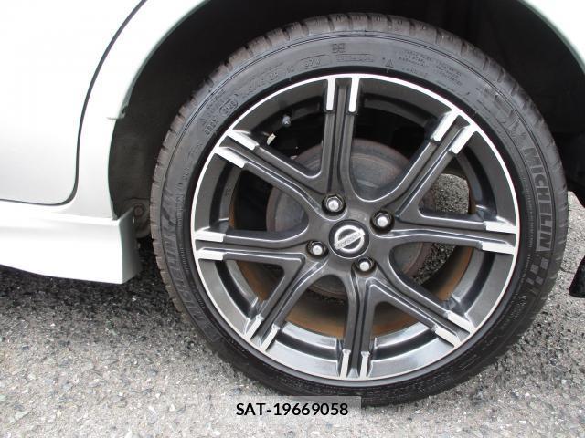 Nissan MARCH 2015-11 7798824-16