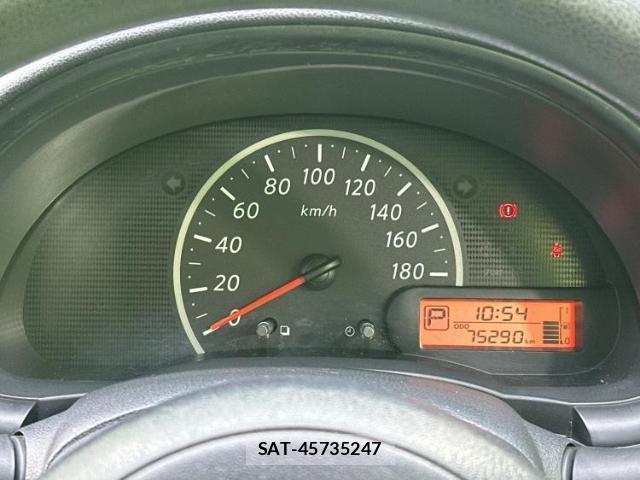 Nissan MARCH 2015-03 7800820-17