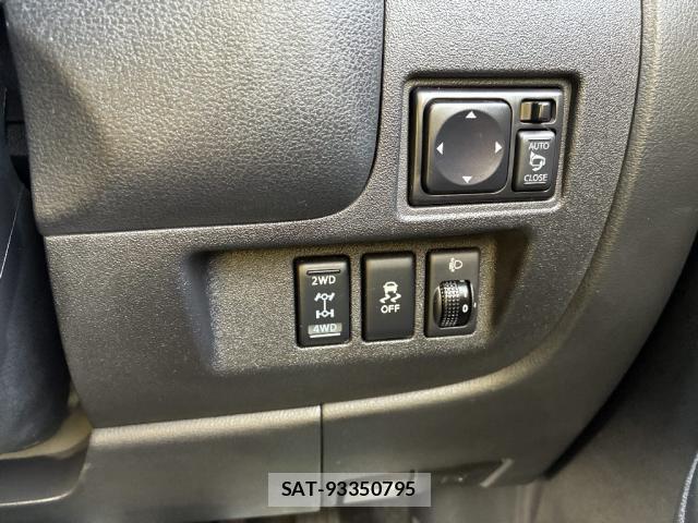 Nissan MARCH 2017-12 7801706-17