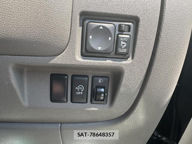 Nissan MARCH 2011-09 7801765-18