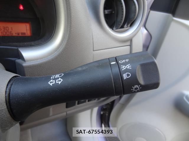 Nissan MARCH 2013-08 7805164-17
