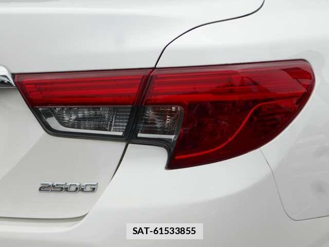 Toyota MARK X 2015-09 7795718-11
