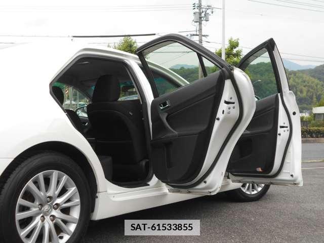 Toyota MARK X 2015-09 7795718-12