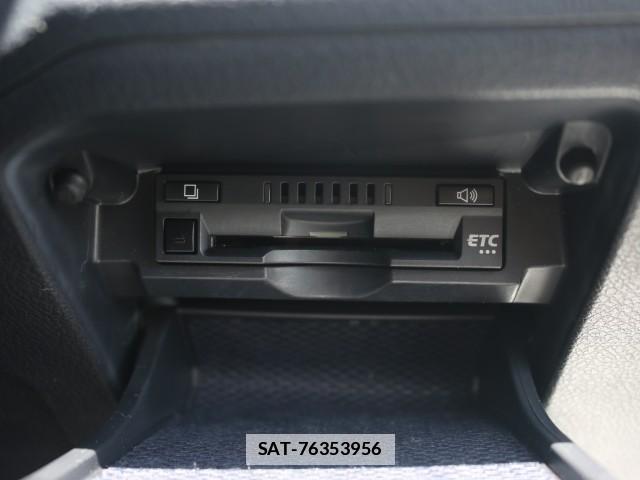 Toyota MARK X 2017-03 7796269-16