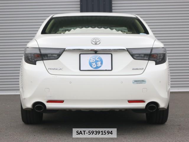 Toyota MARK X 2017-09 7796352-1