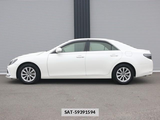Toyota MARK X 2017-09 7796352-10