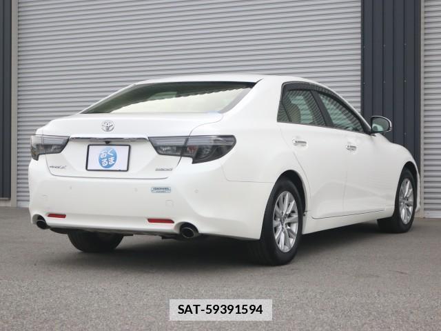 Toyota MARK X 2017-09 7796352-13