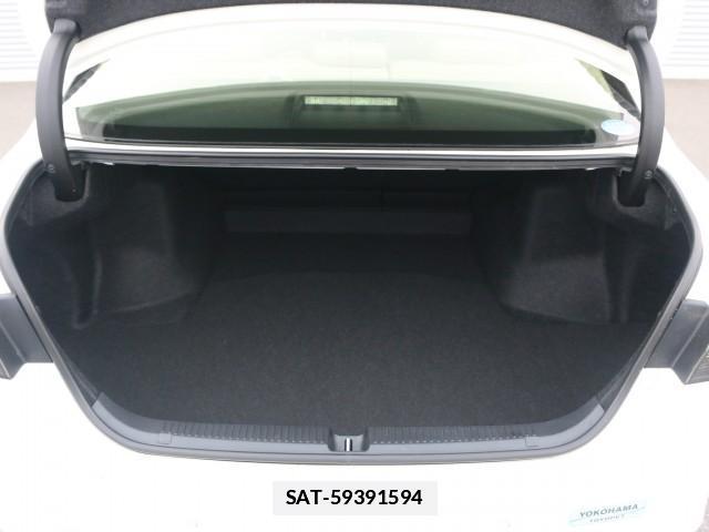 Toyota MARK X 2017-09 7796352-18