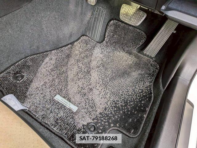 Toyota MARK X 2015-05 7796841-8