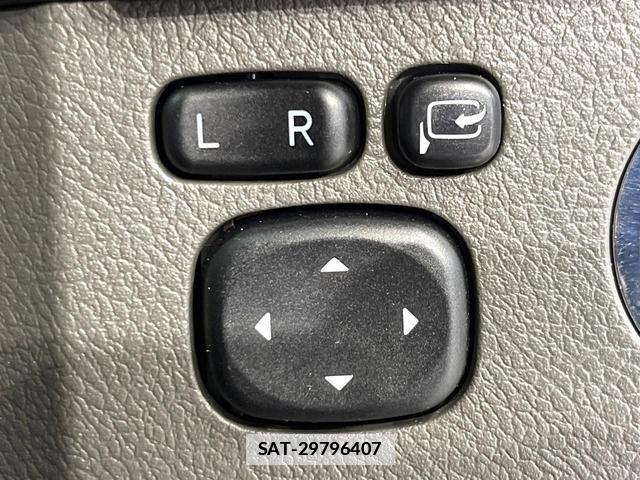 Toyota MARK X 2011-07 7804527-4