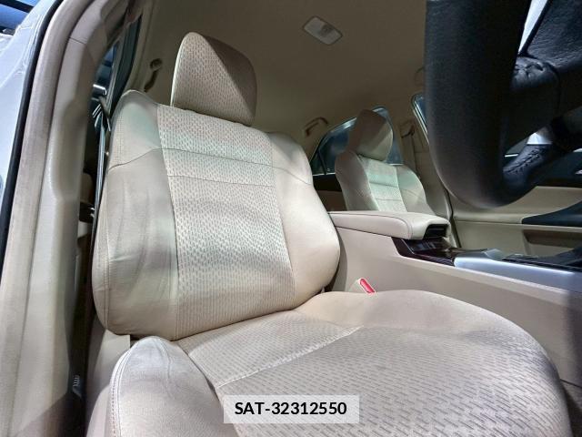 Toyota MARK X 2011-06 7805698-11
