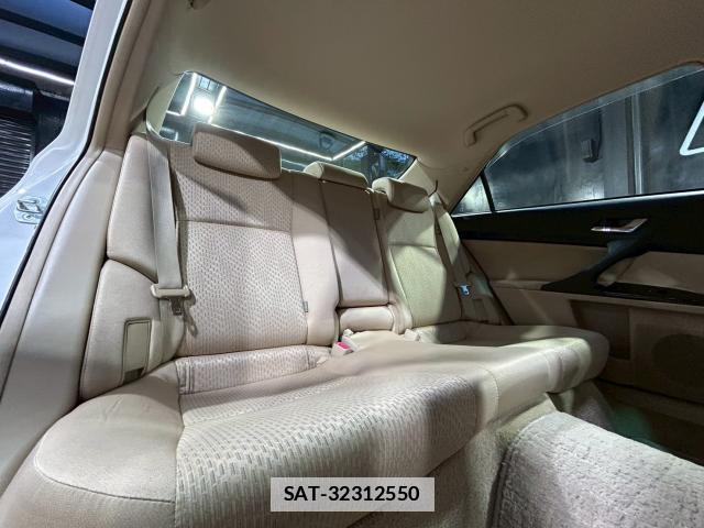Toyota MARK X 2011-06 7805698-12