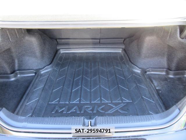 Toyota MARK X 2018-02 7806971-17