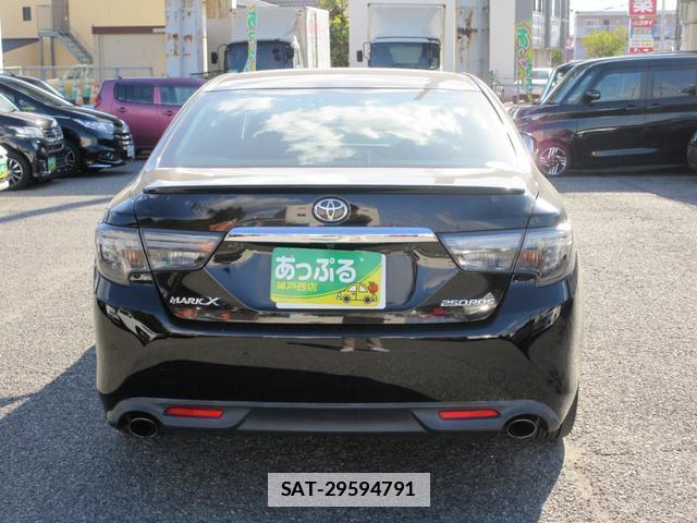 Toyota MARK X 2018-02 7806971-2