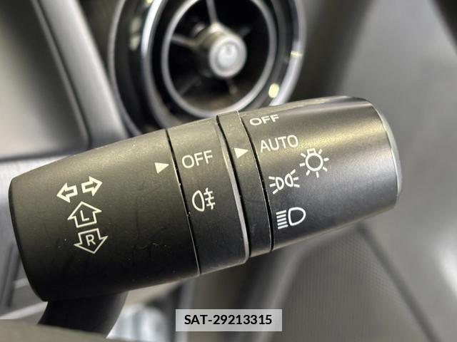 Mazda MAZDA2 2020-11 7801925-11