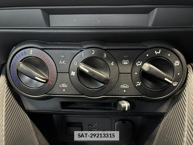Mazda MAZDA2 2020-11 7801925-15
