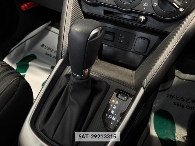 Mazda MAZDA2 2020-11 7801925-16