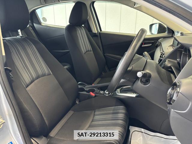 Mazda MAZDA2 2020-11 7801925-6