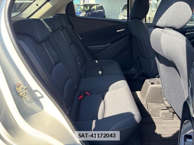 Mazda MAZDA2 2019-11 7802793-11