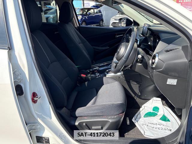 Mazda MAZDA2 2019-11 7802793-8