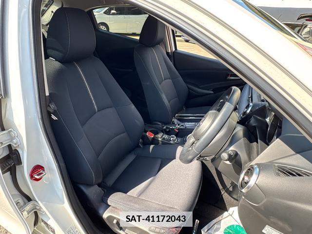 Mazda MAZDA2 2019-11 7802793-9