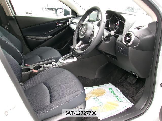 Mazda MAZDA2 2019-11 7803810-8