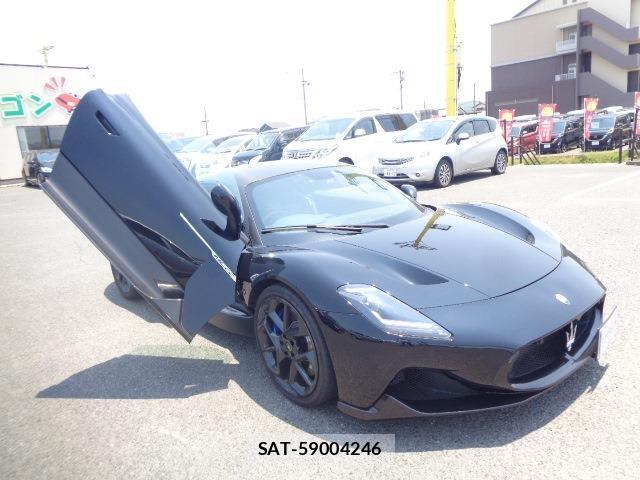 Maserati MC20 2022-06 7802936-10