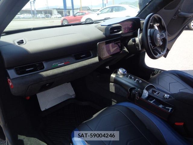Maserati MC20 2022-06 7802936-16